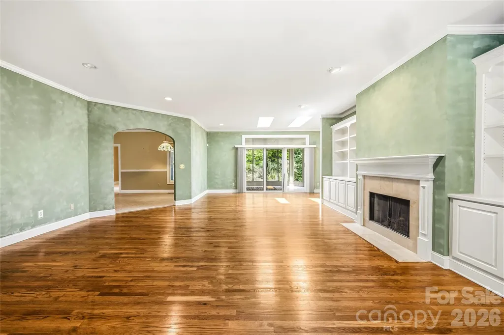 200 Teaberry Lane Hendersonville NC 28739