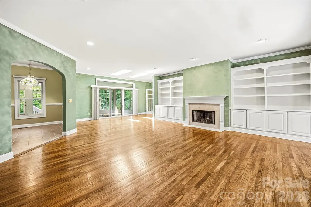 200 Teaberry Lane Hendersonville NC 28739