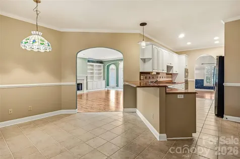 200 Teaberry Lane Hendersonville NC 28739