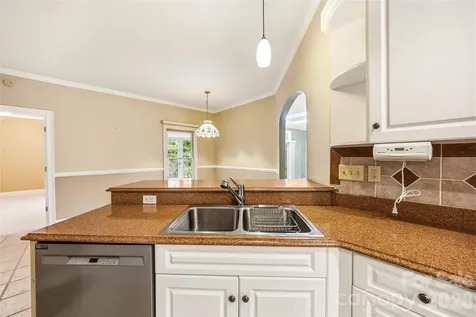 200 Teaberry Lane Hendersonville NC 28739