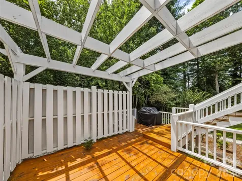 200 Teaberry Lane Hendersonville NC 28739