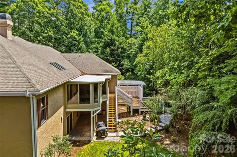 200 Teaberry Lane Hendersonville NC 28739