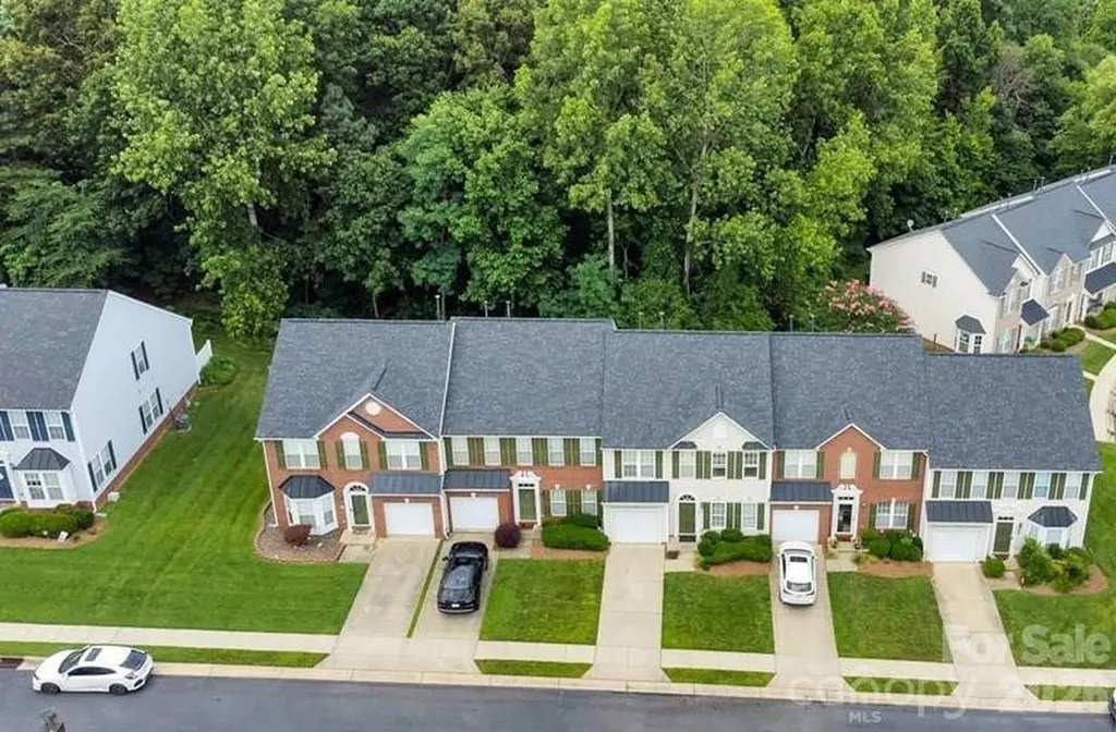 6000 Boathouse Lane Cramerton NC 28032