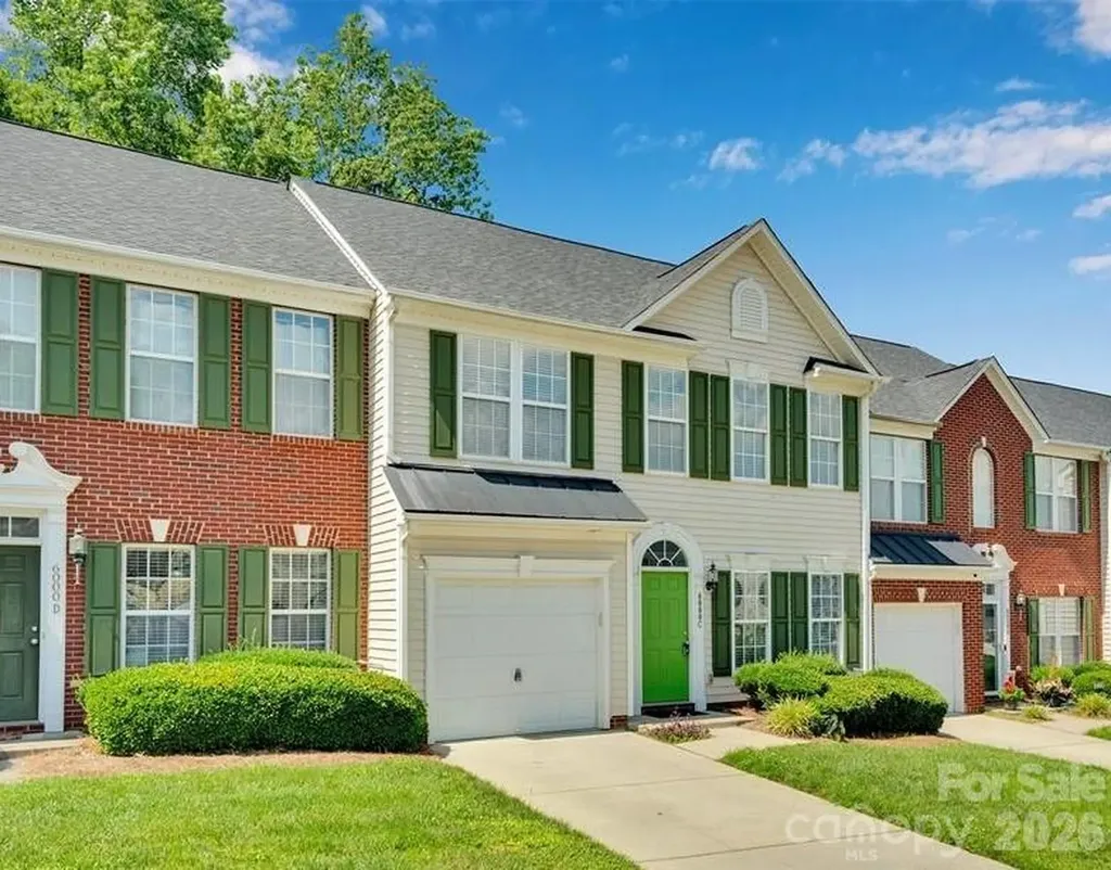 6000 Boathouse Lane Cramerton NC 28032