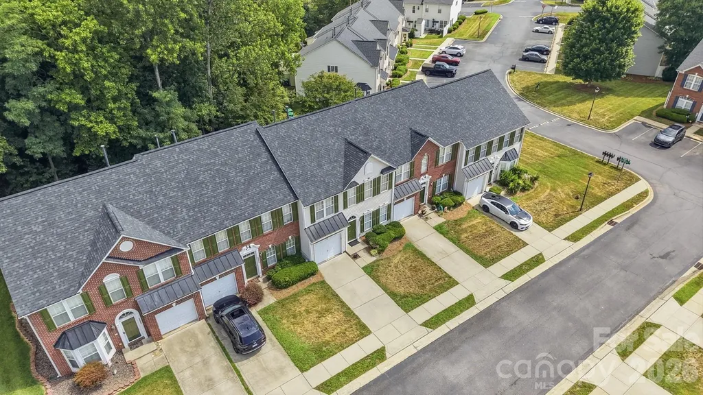 6000 Boathouse Lane Cramerton NC 28032