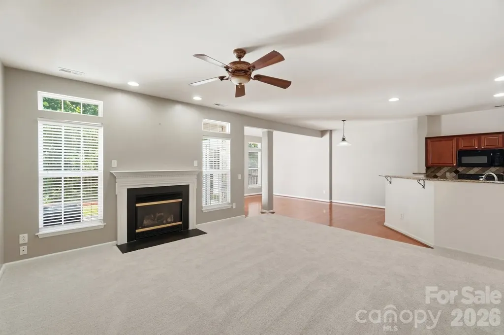 6000 Boathouse Lane Cramerton NC 28032