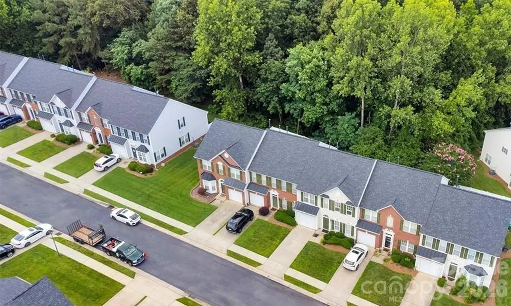 6000 Boathouse Lane Cramerton NC 28032