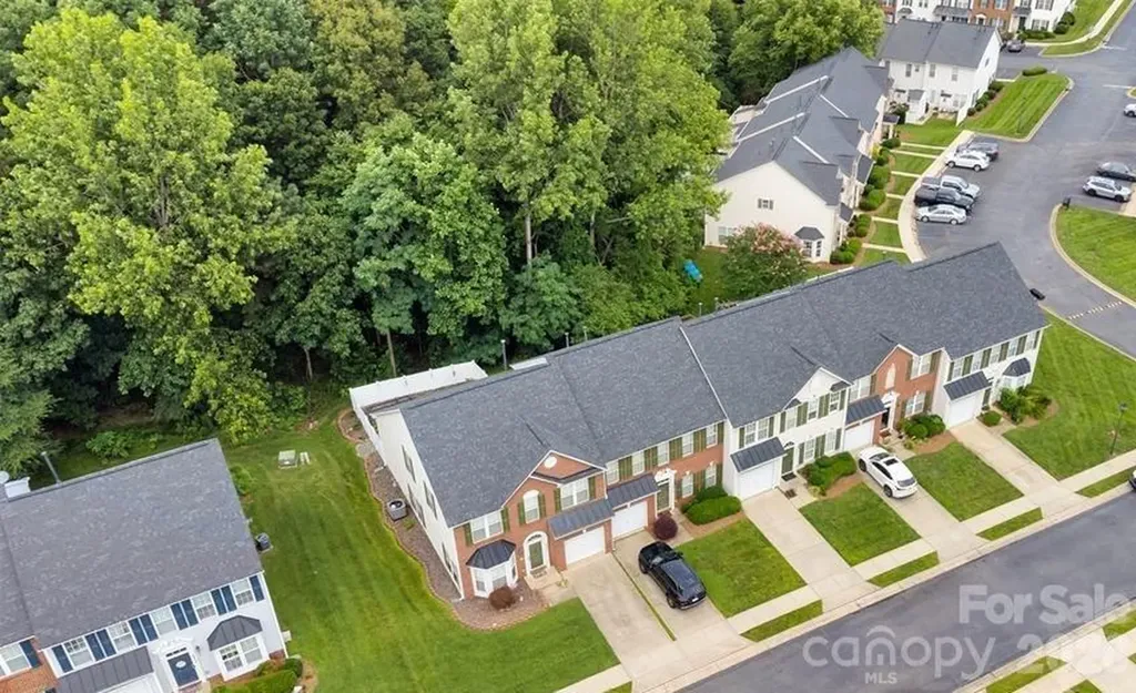 6000 Boathouse Lane Cramerton NC 28032