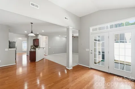 6000 Boathouse Lane Cramerton NC 28032