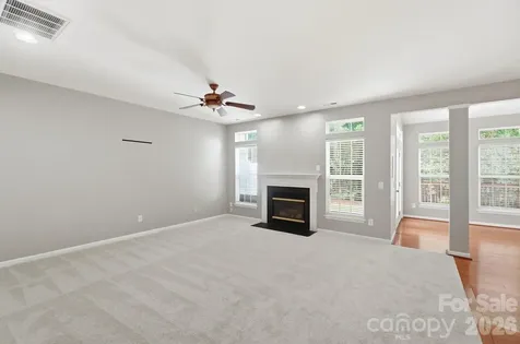 6000 Boathouse Lane Cramerton NC 28032