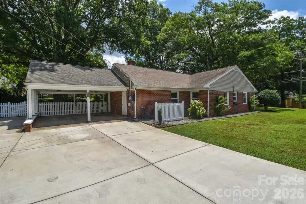 704 Lancaster Avenue Monroe NC 28112