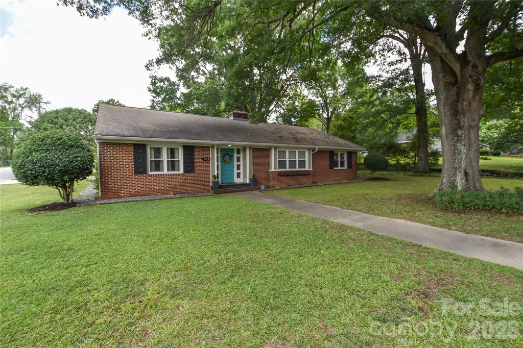 704 Lancaster Avenue Monroe NC 28112