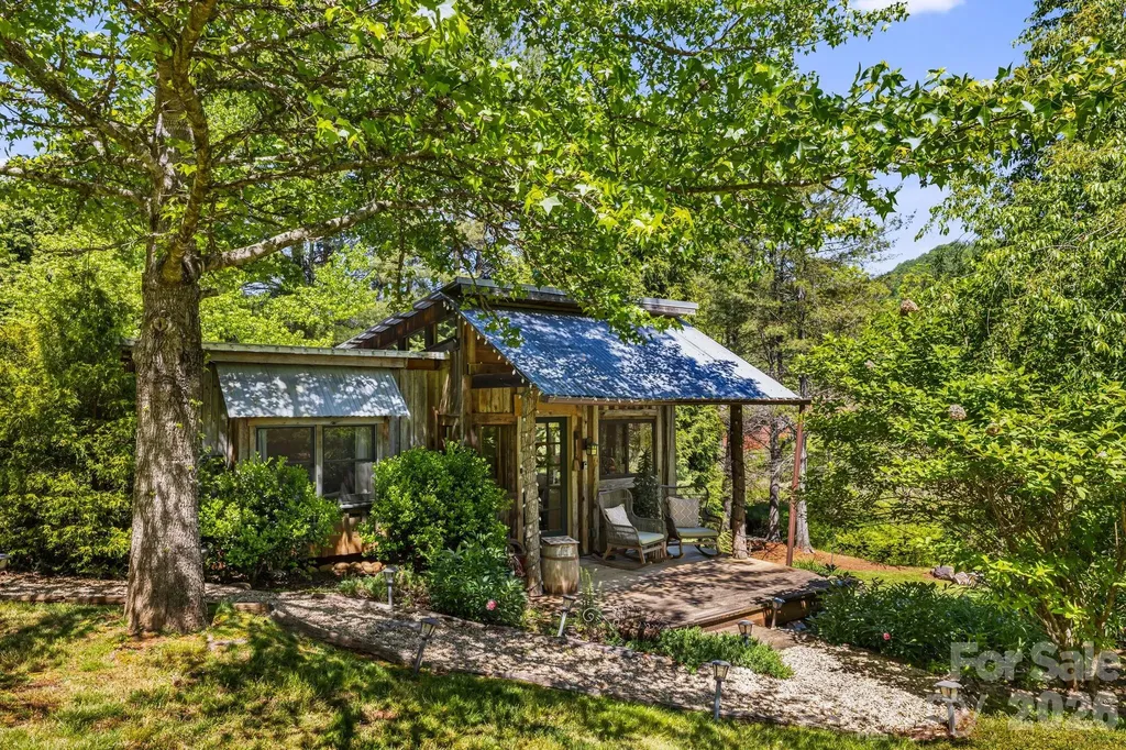 107 111 Hougie Heaven Lane Franklin NC 28734