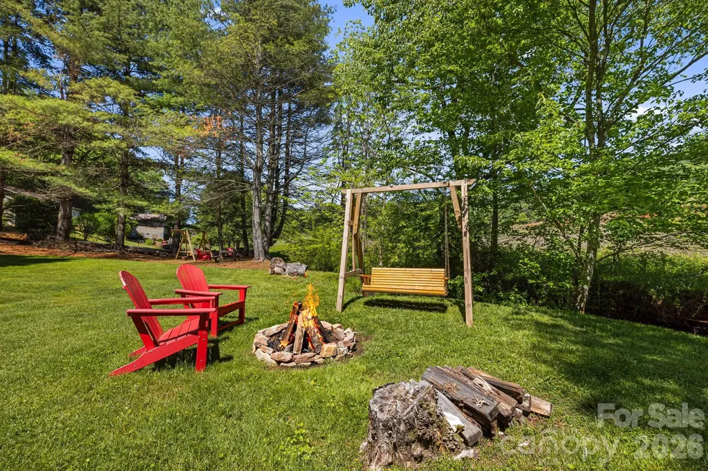 107 111 Hougie Heaven Lane Franklin NC 28734