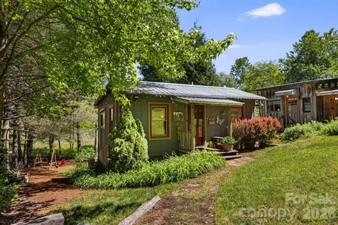 107 111 Hougie Heaven Lane Franklin NC 28734