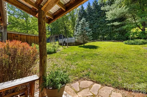 107 111 Hougie Heaven Lane Franklin NC 28734