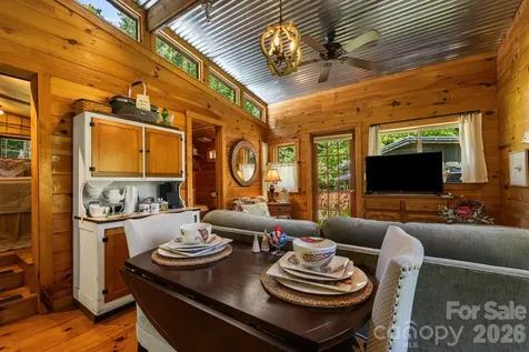 107 111 Hougie Heaven Lane Franklin NC 28734