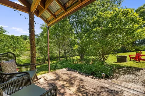 107 111 Hougie Heaven Lane Franklin NC 28734