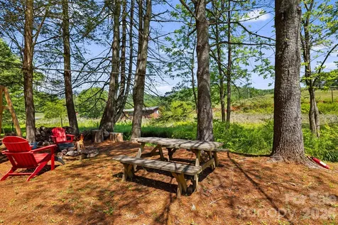 107 111 Hougie Heaven Lane Franklin NC 28734