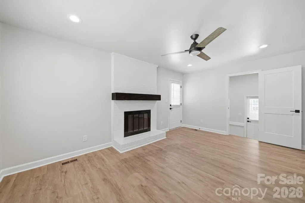 6319 Thermal Road Charlotte NC 28211