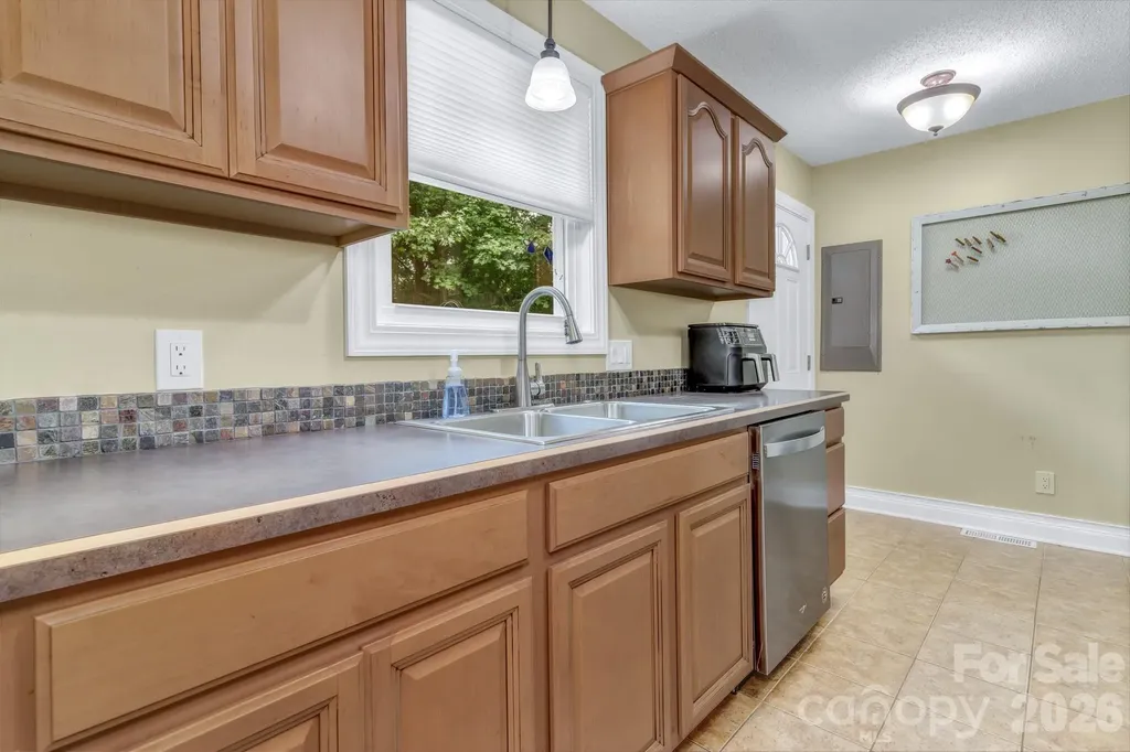 18 Mctindal Circle Asheville NC 28803