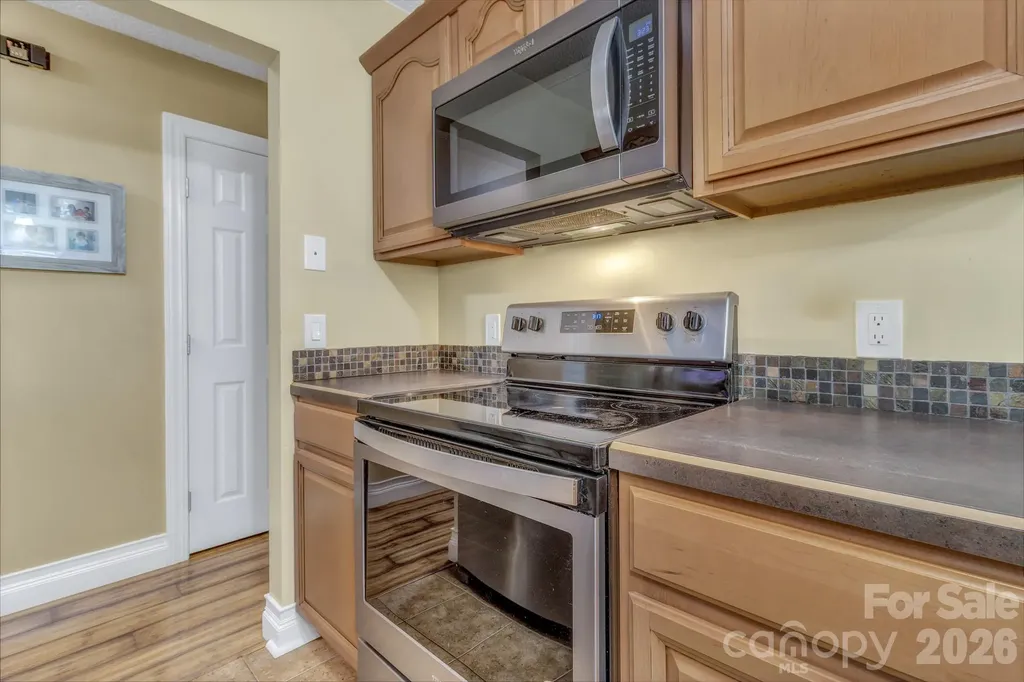 18 Mctindal Circle Asheville NC 28803