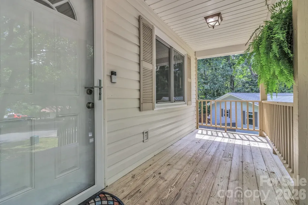 18 Mctindal Circle Asheville NC 28803
