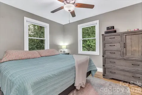 18 Mctindal Circle Asheville NC 28803