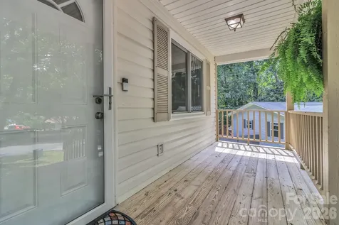18 Mctindal Circle Asheville NC 28803