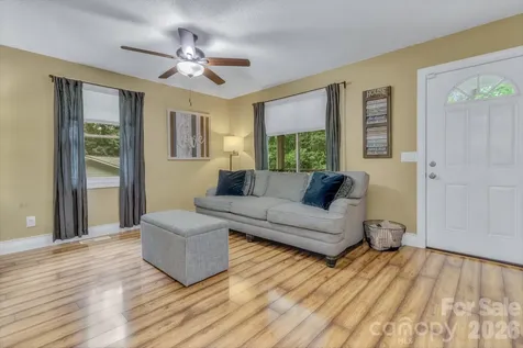 18 Mctindal Circle Asheville NC 28803