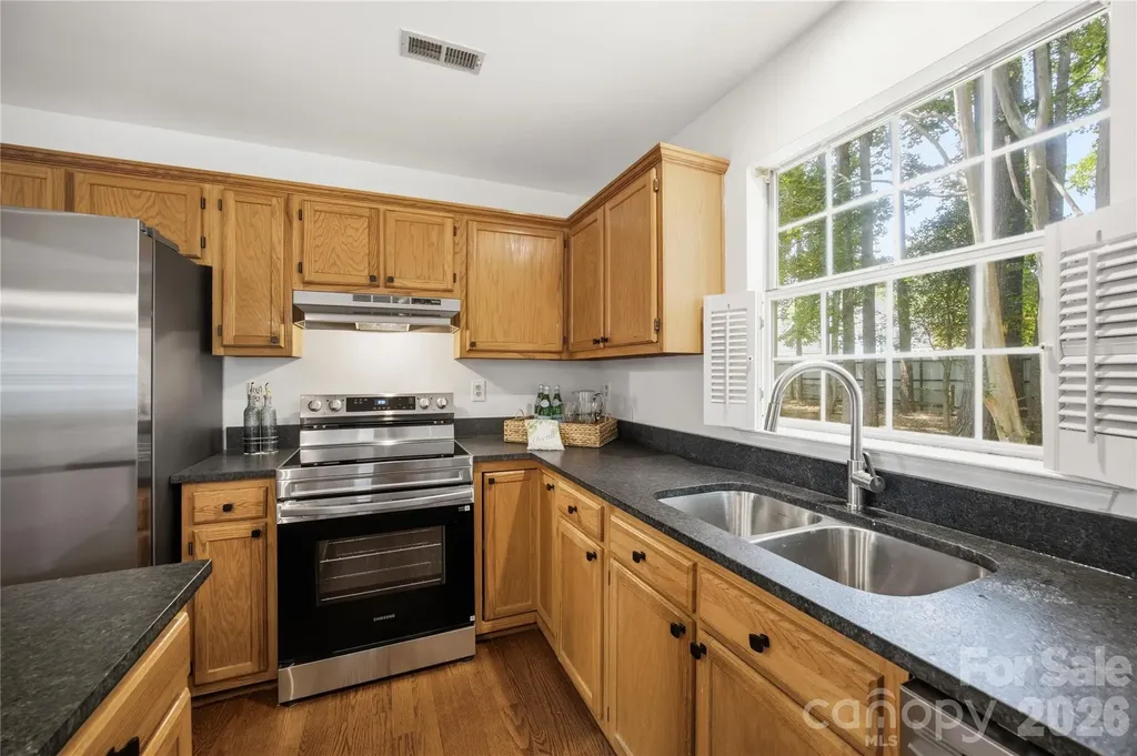 8802 Tarpan Court Charlotte NC 28216