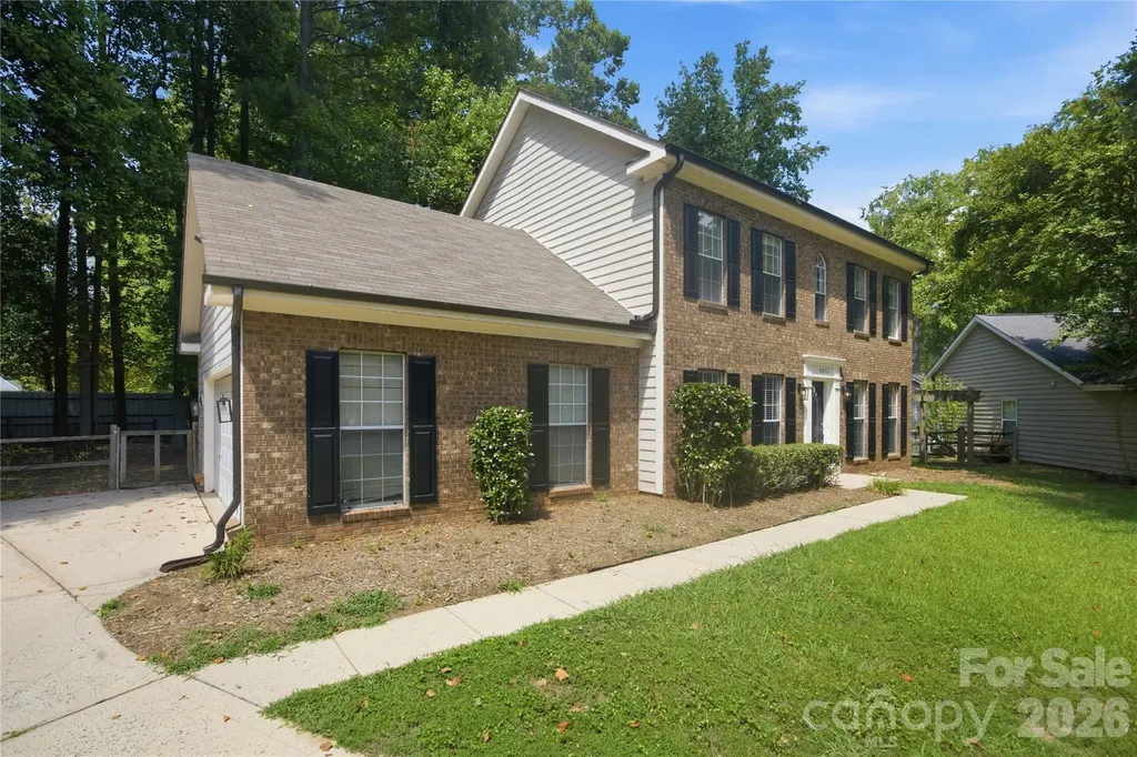 8802 Tarpan Court Charlotte NC 28216