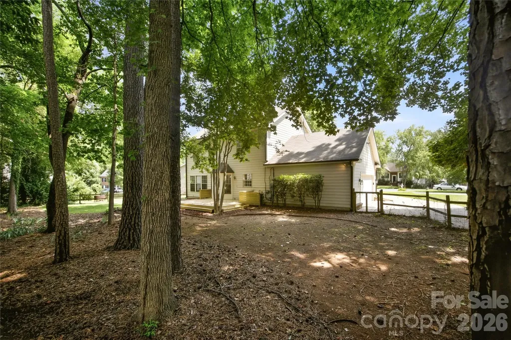 8802 Tarpan Court Charlotte NC 28216