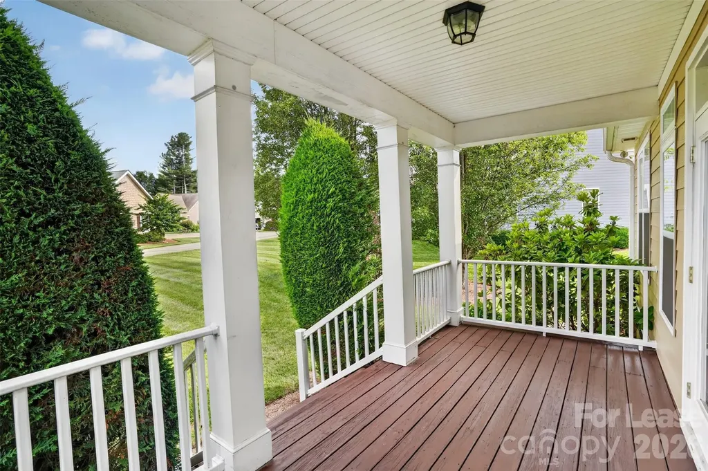 35 Copper Court Hendersonville NC 28792