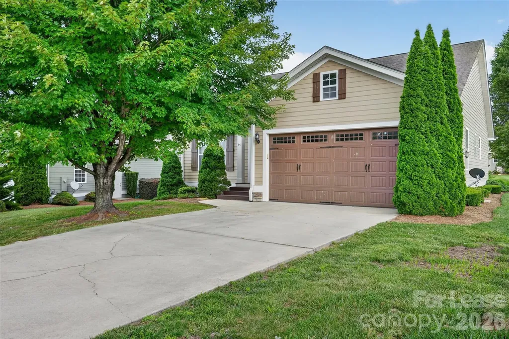 35 Copper Court Hendersonville NC 28792