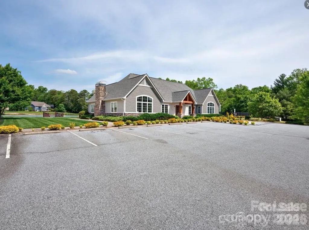 35 Copper Court Hendersonville NC 28792
