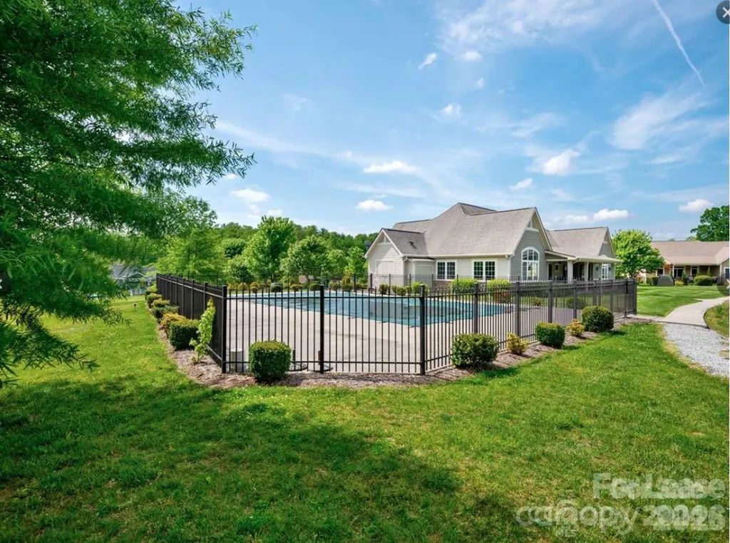 35 Copper Court Hendersonville NC 28792