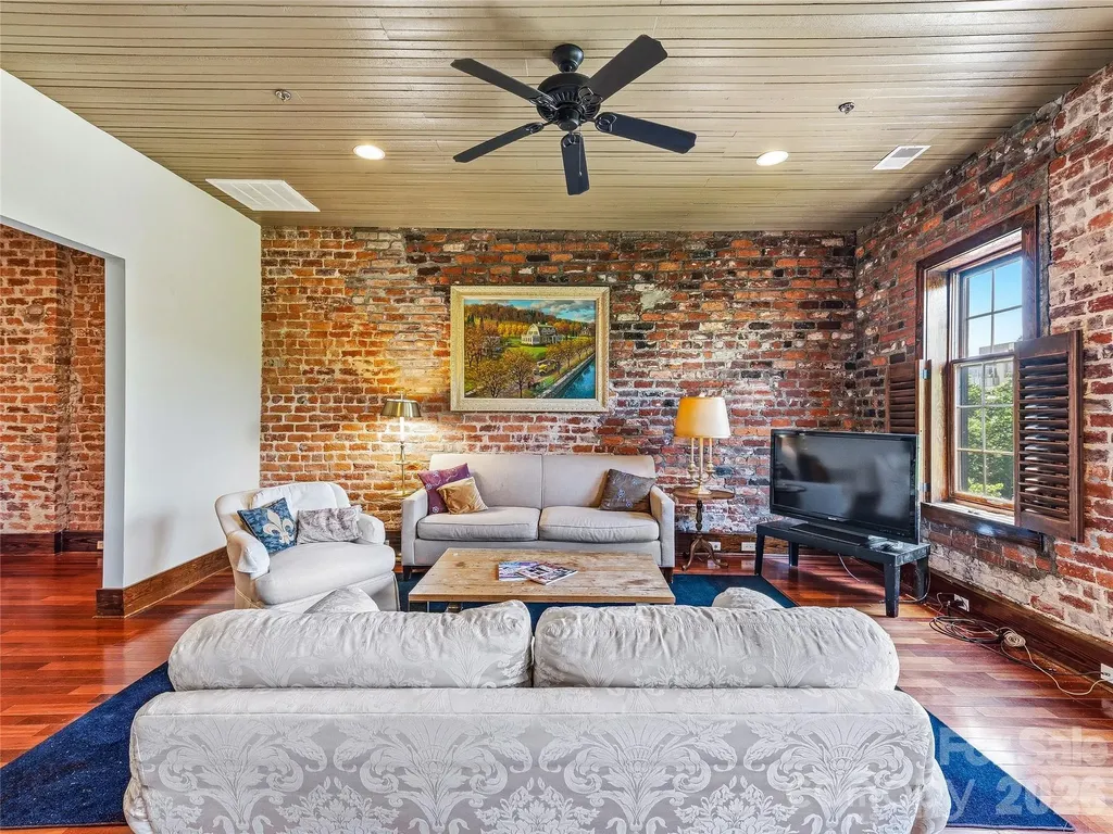 33 Patton Avenue Asheville NC 28801