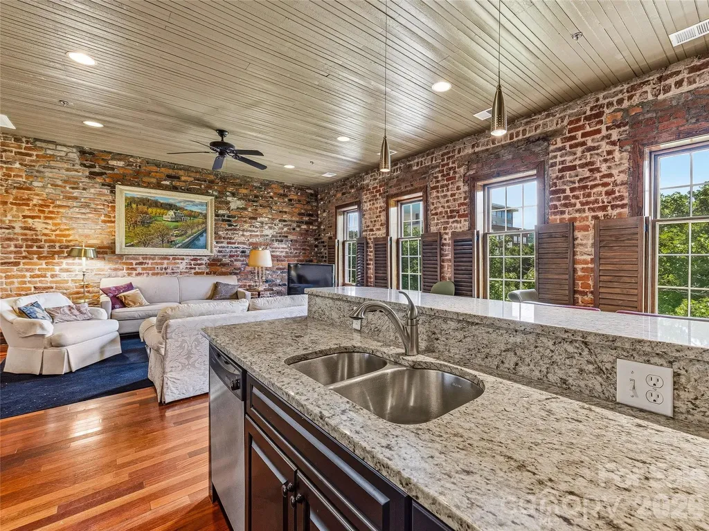 33 Patton Avenue Asheville NC 28801