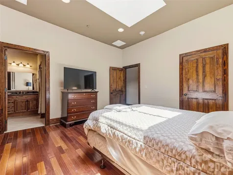 33 Patton Avenue Asheville NC 28801