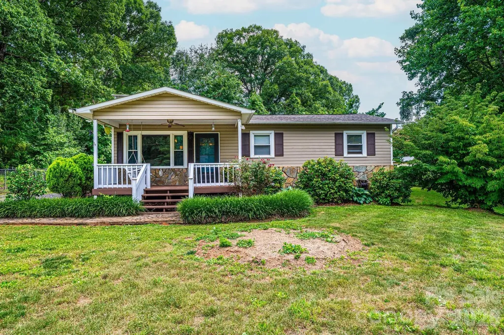 2729 Horseford Road Lenoir NC 28645