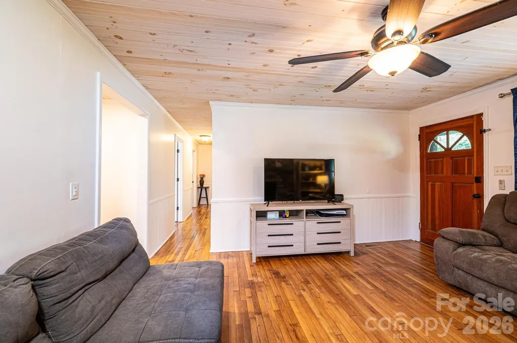 2729 Horseford Road Lenoir NC 28645
