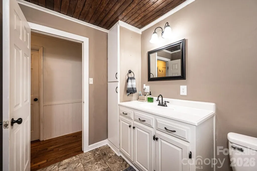 2729 Horseford Road Lenoir NC 28645
