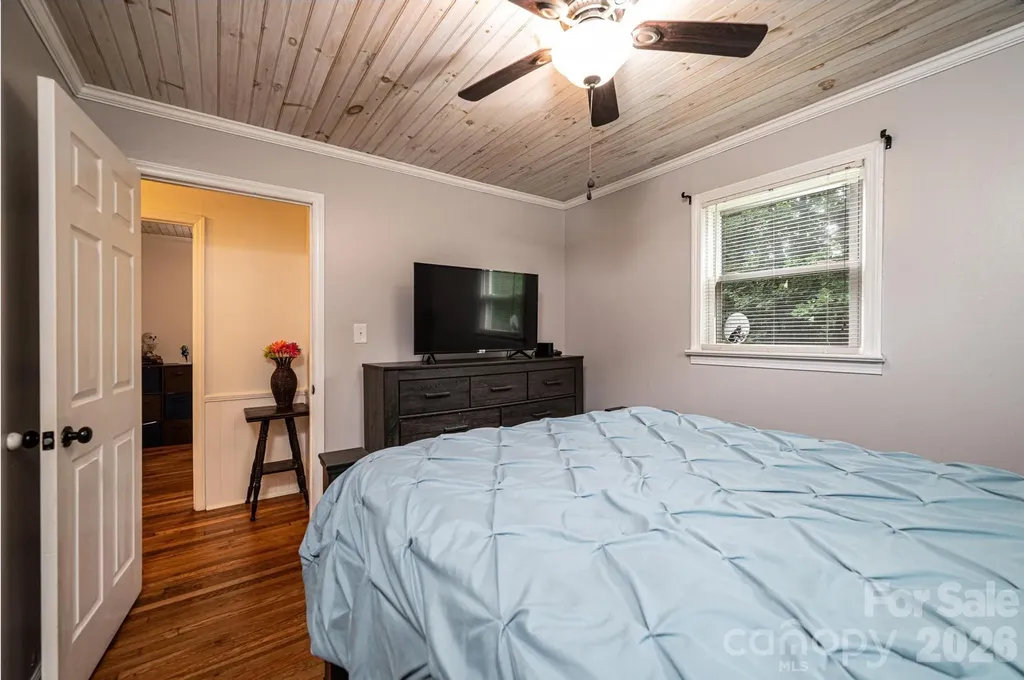 2729 Horseford Road Lenoir NC 28645