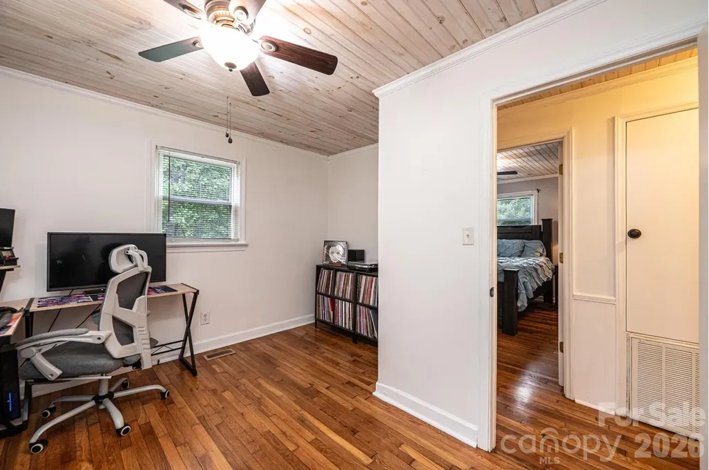 2729 Horseford Road Lenoir NC 28645