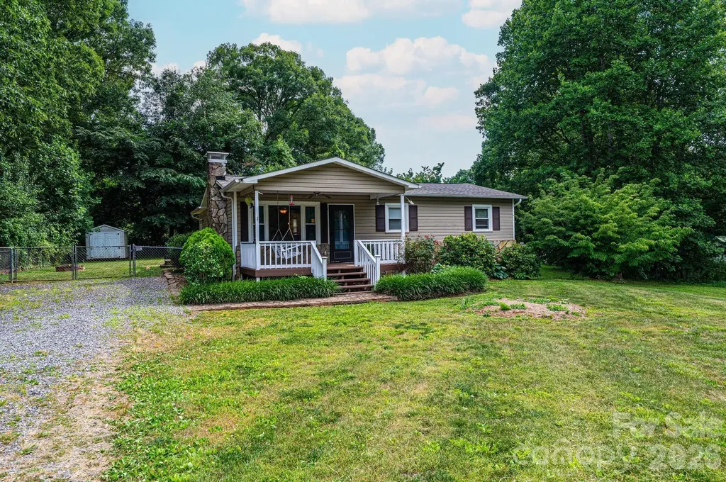 2729 Horseford Road Lenoir NC 28645