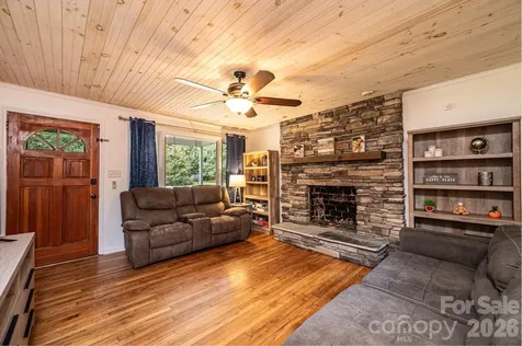 2729 Horseford Road Lenoir NC 28645