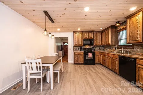 2729 Horseford Road Lenoir NC 28645
