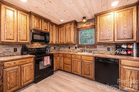2729 Horseford Road Lenoir NC 28645