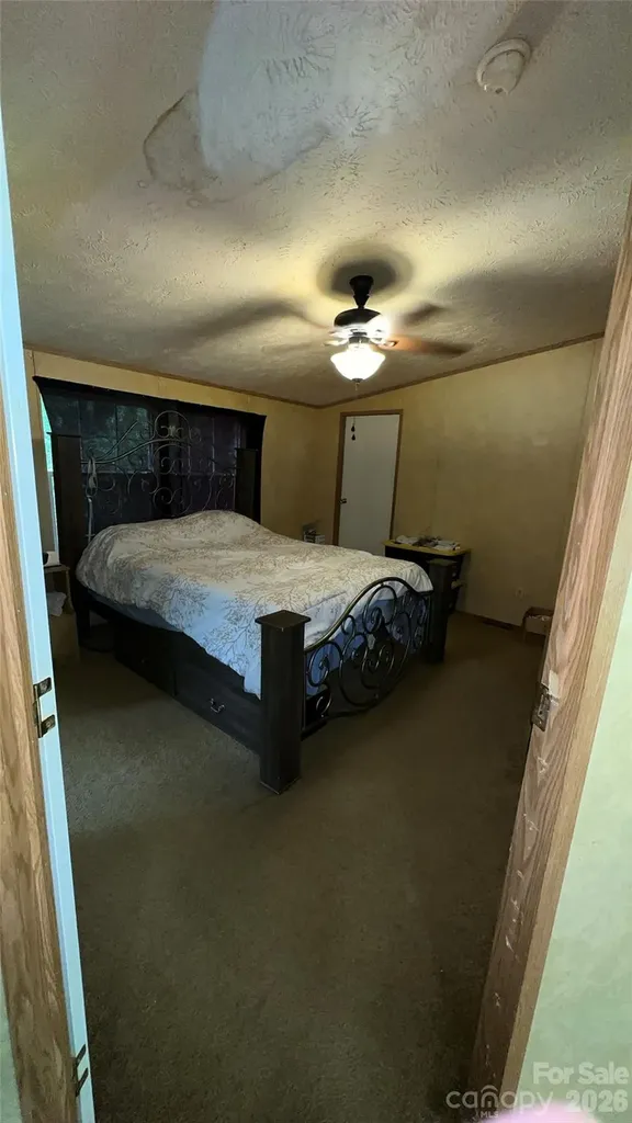 294 E Lester Lane Hendersonville NC 28739